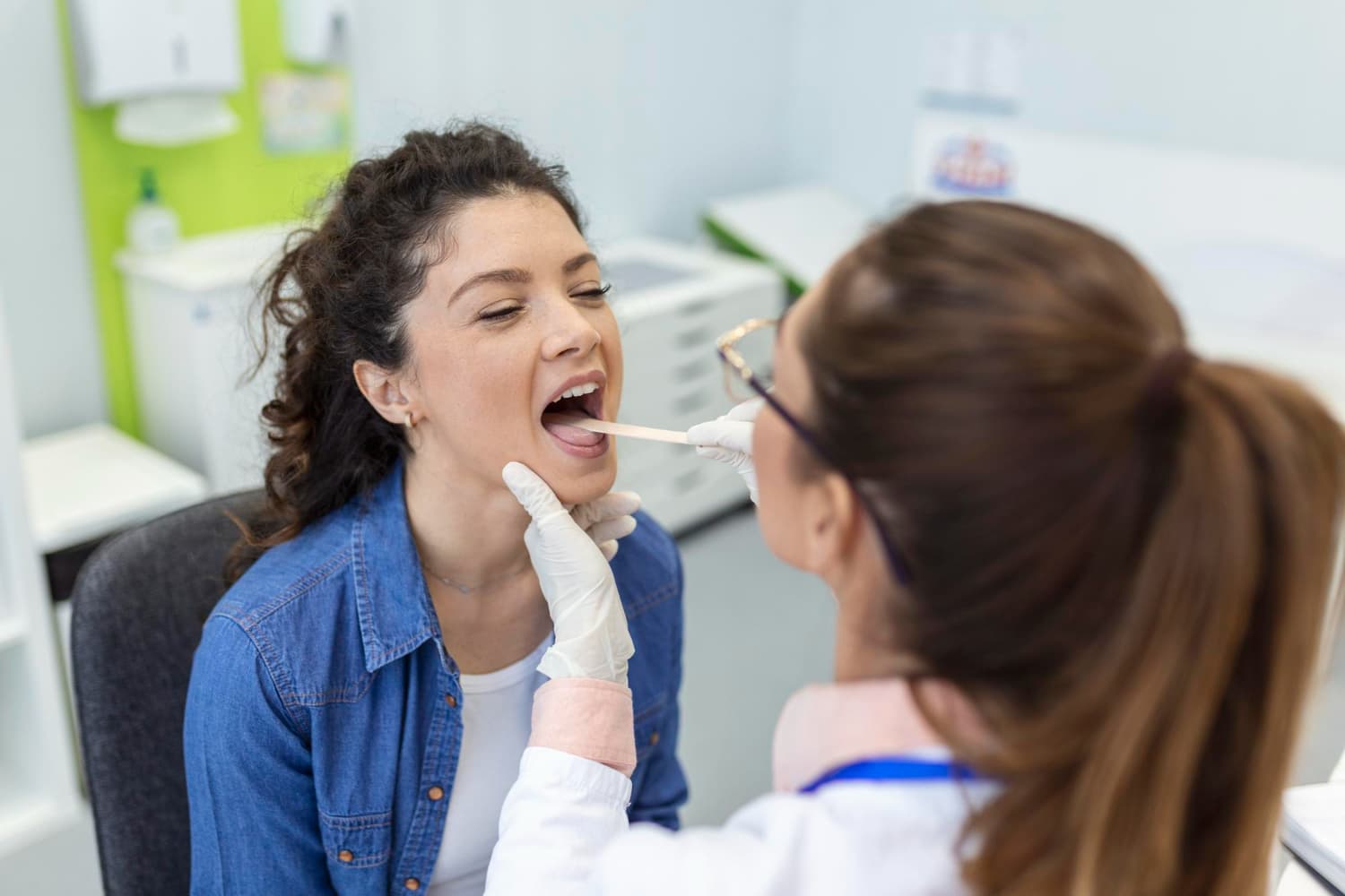 In a Carpinello Orthodontics office in Drexel Hill, Newtown Square or Edgmont, PA, a provider checks for tongue thrust.